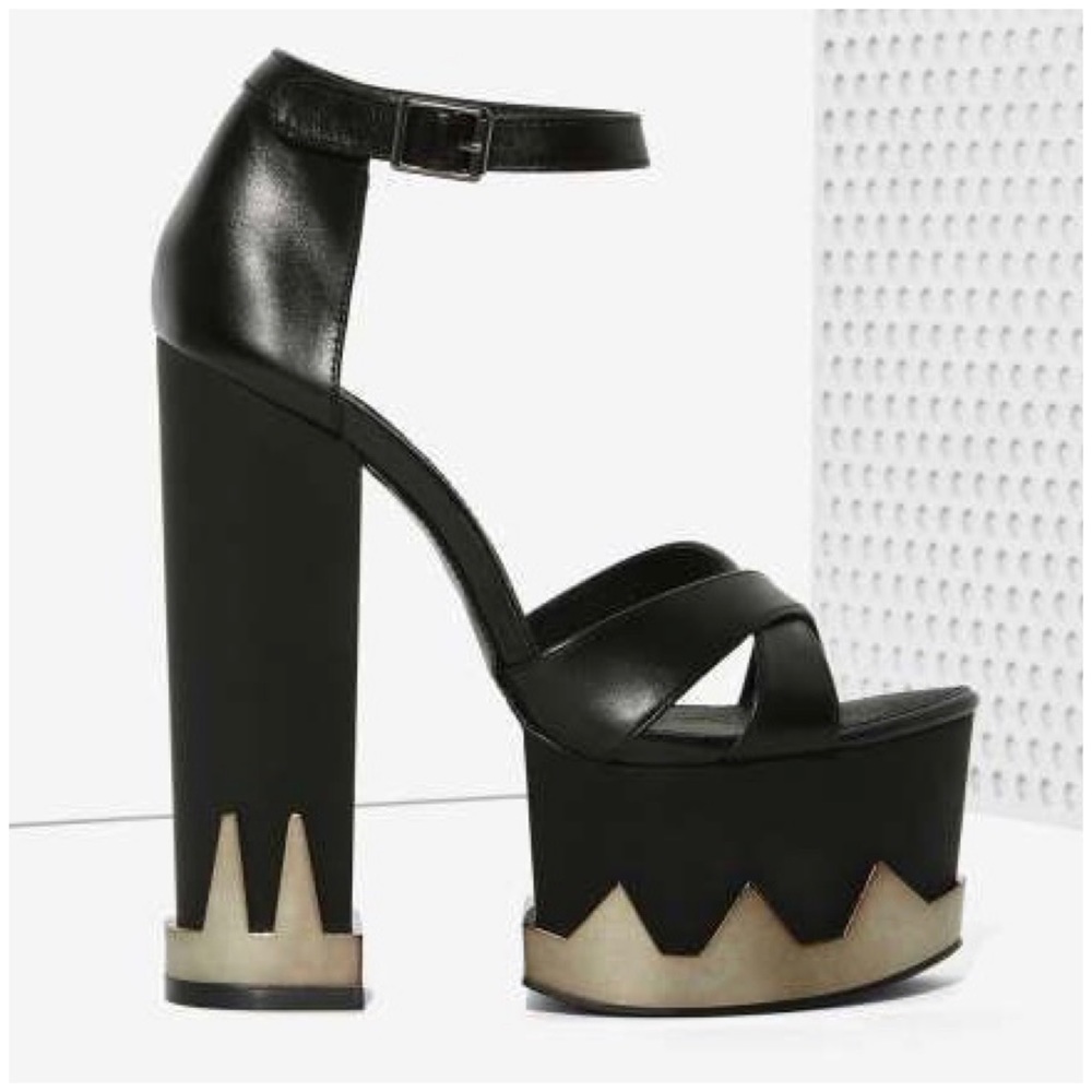JENNIFER CHOU Platform Barrow Heels
